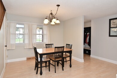 1402 Miami Ct N, Plainfield, IN 46168 - photo 6