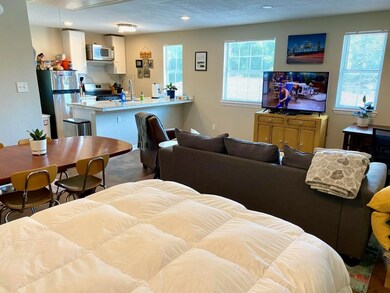 511 Gale St unit B, Houston, TX 77009 - photo 2