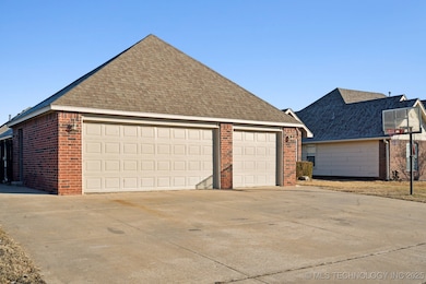112 E Granger Place, Broken Arrow, OK 74012 - photo 2