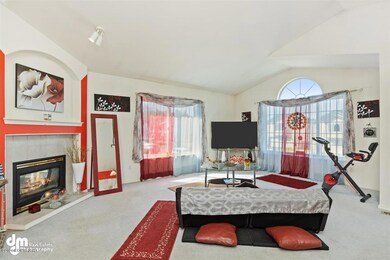 26-Living Room-ELKO7749