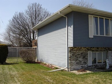 836 N Ernest St, Griffith, IN 46319 - photo 4