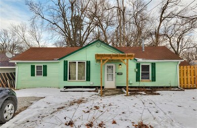 3941 42nd St, Des Moines, IA 50310 - photo 6