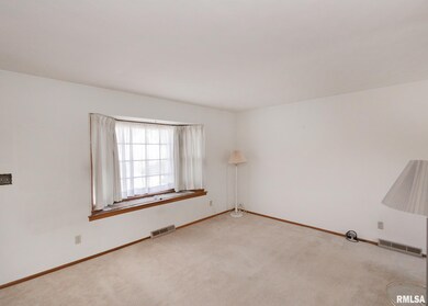 2311 W Rusholme St, Davenport, IA 52804 - photo 3