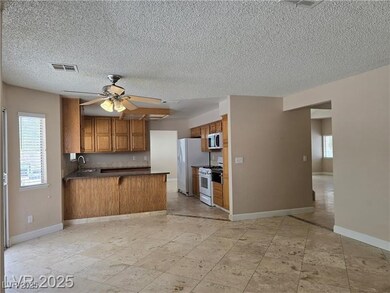 272 Cordero Dr unit 2, Henderson, NV 89074 - photo 3