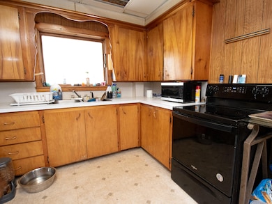 34 1st St, Derby, ME 04463 - photo 6