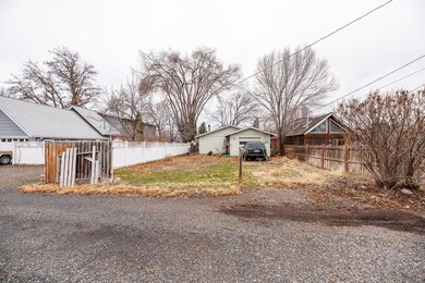 567 E 1st St, Prineville, OR 97754 - photo 6