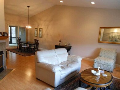 101 Dean Ridge Ct unit 101, Cranston, RI 02920 - photo 3