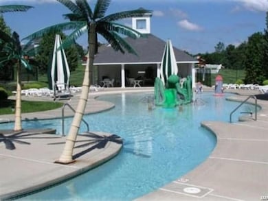 Lazy river & lots of amenities for little tots to 