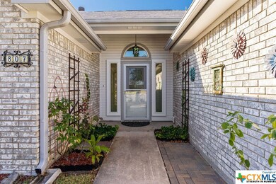 807 Barber Dr, Copperas Cove, TX 76522 - photo 2