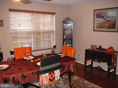 11402 Wytheville Ct, Fredericksburg, VA 22407 - photo 5