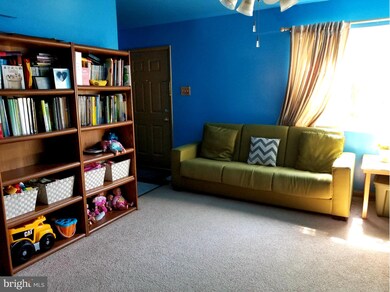 12329 Bonfire Dr, Reisterstown, MD 21136 - photo 3