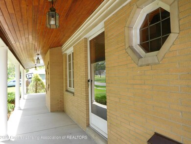 1315 Briarwood Dr, Lansing, MI 48917 - photo 4