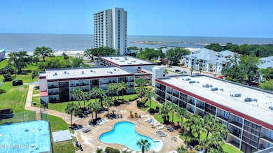 2046 Beach Blvd unit 121, Biloxi, MS 39531 - photo 2