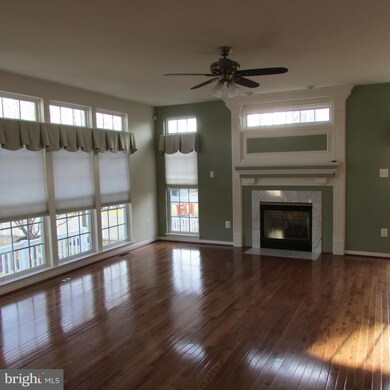 648 Tanglewood Dr, Sykesville, MD 21784 - photo 7