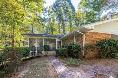 2350 Oxbow Cir, Stone Mountain, GA 30087 - photo 6