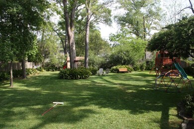 806 W 30th St, Houston, TX 77018 - photo 2