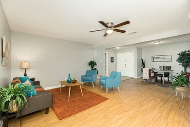 417 E Foley St, Alvin, TX 77511 - photo 3