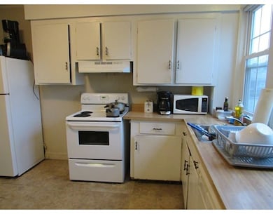 323 Market St unit 325, Rockland, MA 02370 - photo 4