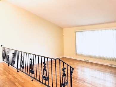 4315 Applewood Ln, Matteson, IL 60443 - photo 2