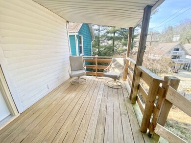 54 1st St, Athens, OH 45701 - photo 2