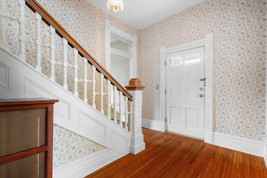 09-Camera 303 E 9th Street-79