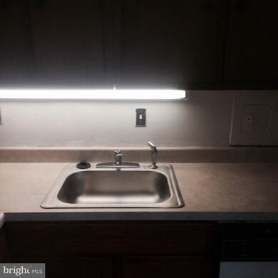 6011 Emerson St unit 709, Bladensburg, MD 20710 - photo 5