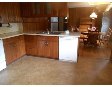 335 New Ludlow Rd, Chicopee, MA 01020 - photo 5