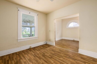 h_35_Meek_Ave-1009