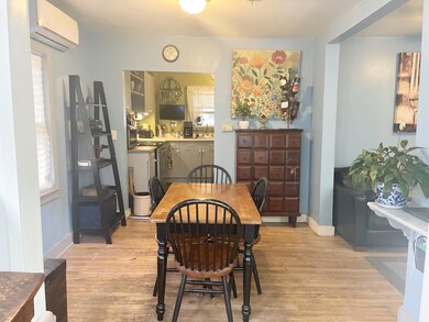 Living room/dining room