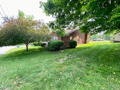 157 Walker St unit St, Ronceverte, WV 24970 - photo 6