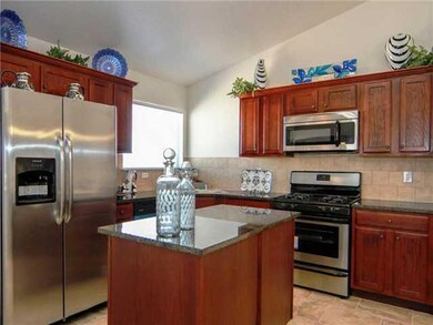 11485 Flor Liatris Dr, Socorro, TX 79927 - photo 6