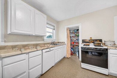 67 Westchester Rd unit 67, Newton, MA 02458 - photo 6
