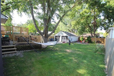 3924 41st St, Des Moines, IA 50310 - photo 6