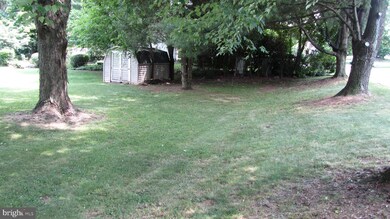 40 W Main St, Leola, PA 17540 - photo 4