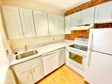 38A Charter St unit 7, Boston, MA 02113 - photo 4