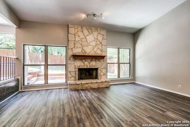 11207 Lago Vista, Helotes, TX 78023 - photo 7