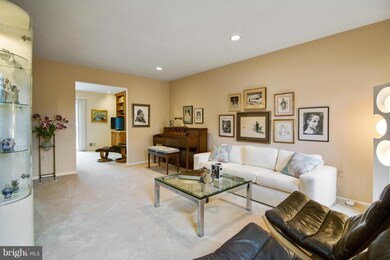 14872 Dufief Dr, North Potomac, MD 20878 - photo 2