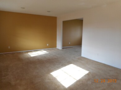 880 Camelot Dr, Crystal Lake, IL 60014 - photo 4