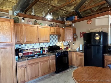 Kitchen w/Under Counter Lighting