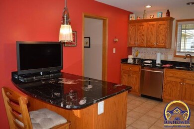 4225 SW Misty Harbor Ave, Topeka, KS 66610 - photo 5