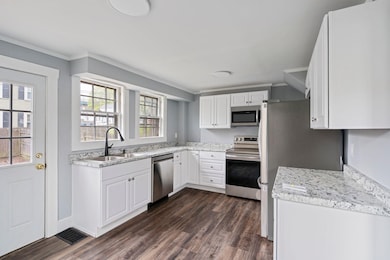 670 Kearsarge Way, Portsmouth, NH 03801 - photo 6