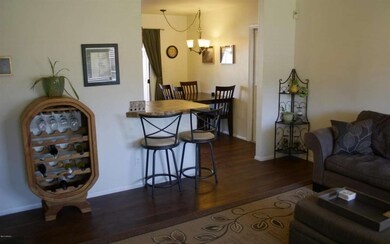 Entry-Dining