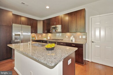 3002 Rittenhouse Cir unit 25, Fairfax, VA 22031 - photo 7