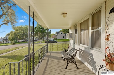 715 N Walnut St, Wahoo, NE 68066 - photo 2