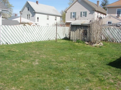 146 Oakland Ave, Pawtucket, RI 02861 - photo 4