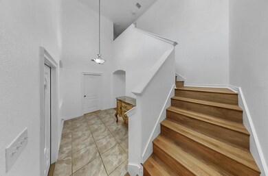 10012 Newminster Loop, Ruskin, FL 33573 - photo 5