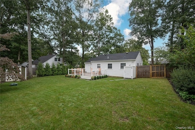 16 Overbrook St, Riverhead, NY 11901 - photo 6