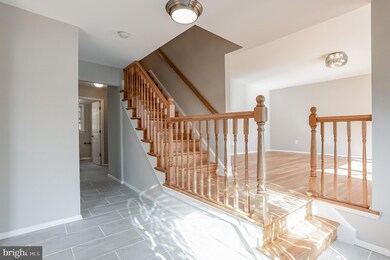 4628 Tara Dr, Fairfax, VA 22032 - photo 2