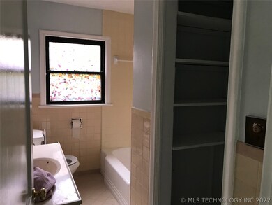 1011 E 37th St, Tulsa, OK 74105 - photo 7