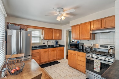 1811 Christopher Ln, Indianapolis, IN 46224 - photo 7